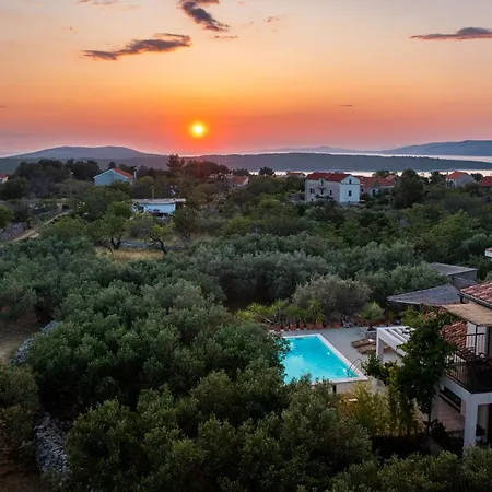 Mai's Villa