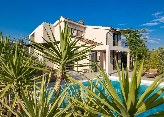 Mai's Villa *